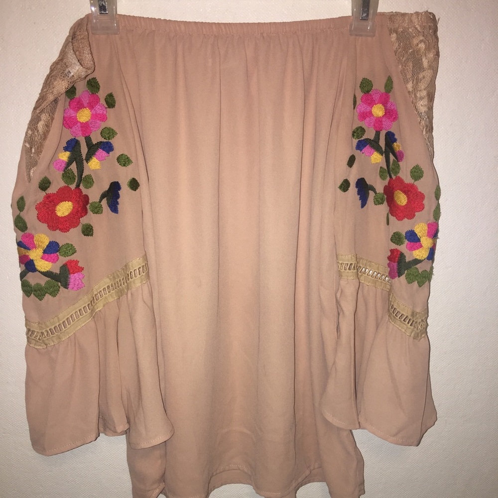 ❤️⭐️5 for 25⭐️Va va by Joy Han off the shoulder top
